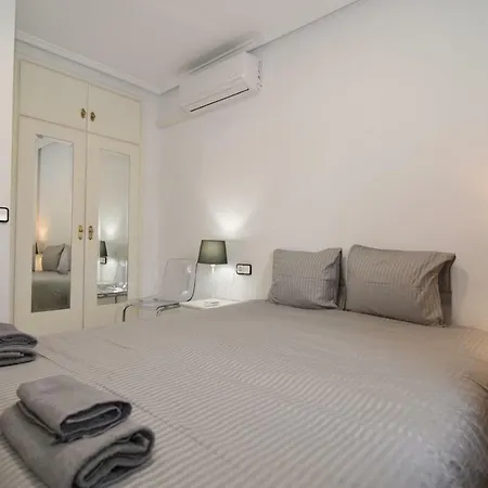 Penthouse Near The Pool Apartment