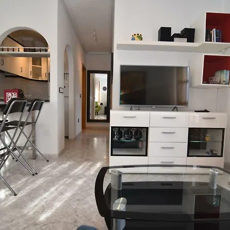 Apartment Penthouse Near The Pool Torrevieja